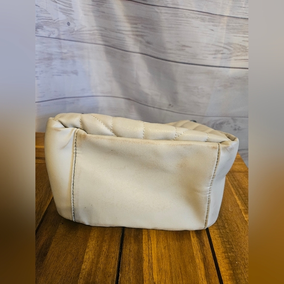 Steve Madden Chalk Hobo Bag - Picture 3 of 10